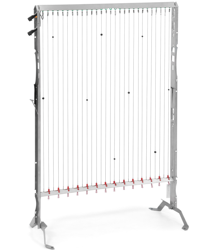 Harfe mit Solarpanel und Wasserschale