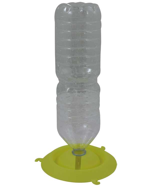 Bienentränke aus Kunststoff