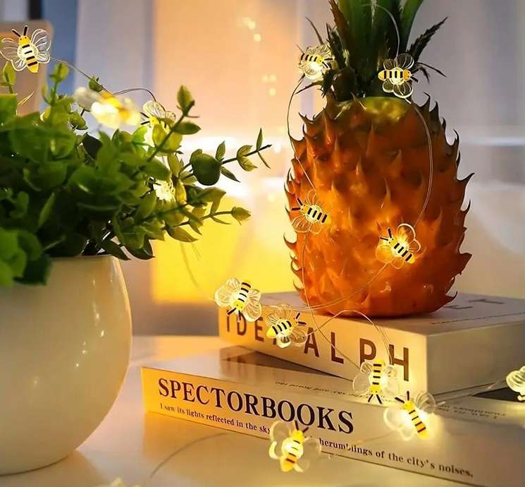 Honigbienen-Lichterkette - 4 M, 40 LED, Batteriebetrieben (3xAA), Warmweiß, IP44, Für Garten & Party